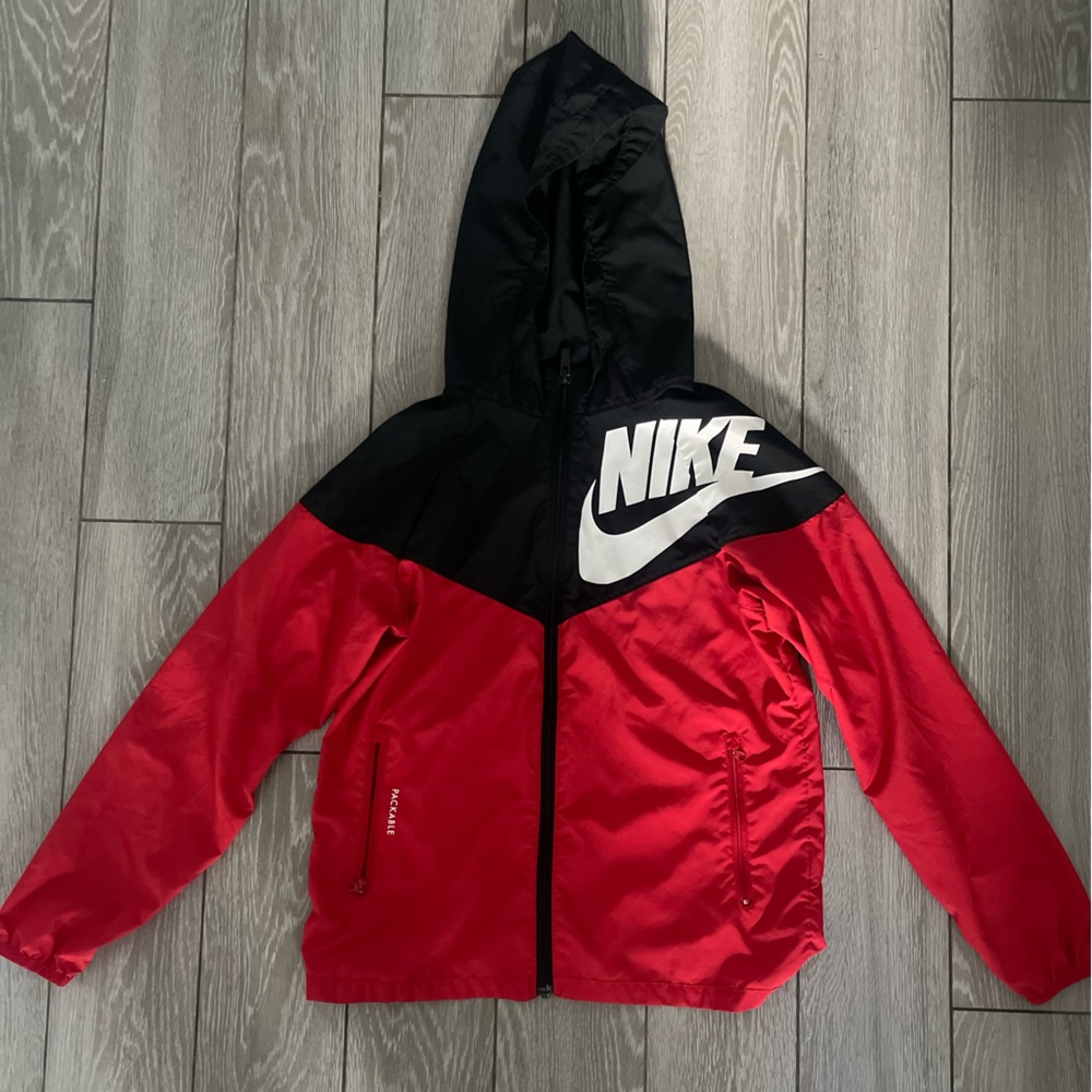 NIKE Windbreaker Jacket (Boys M)